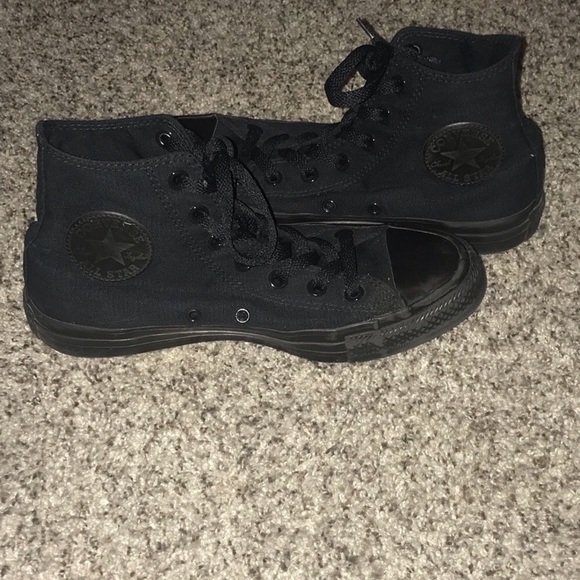 Converse Shoes - Black high top chucks